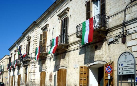 balconi-tricolore-palazzo-pontrelli